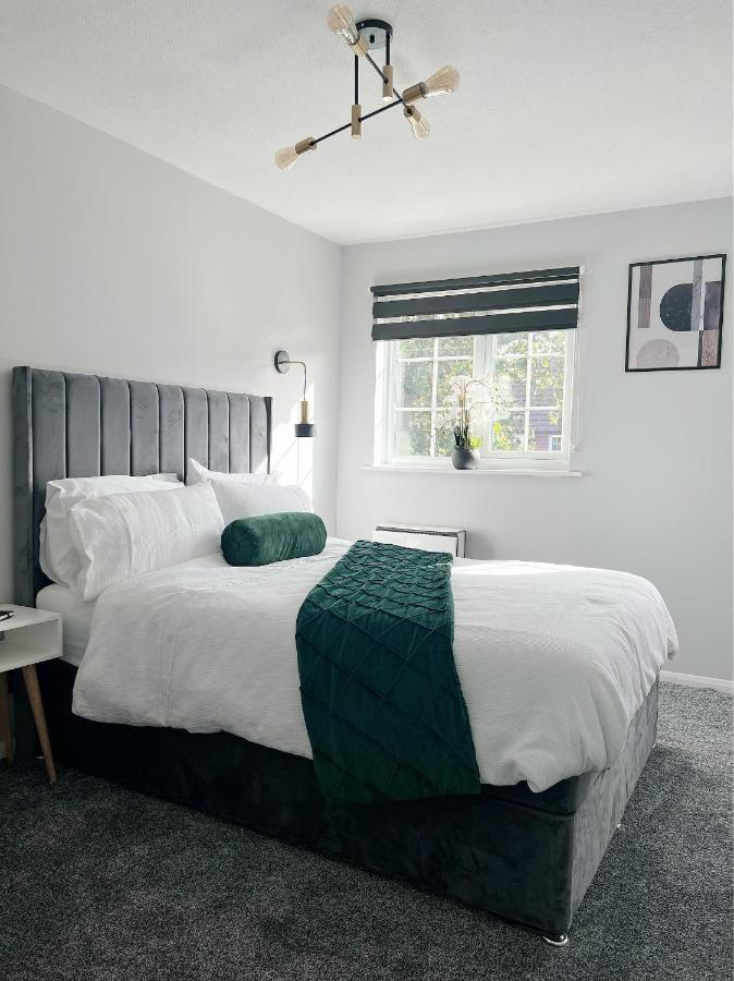 לונדון Stunning Apartment In Beckton With Private Entrance מראה חיצוני תמונה