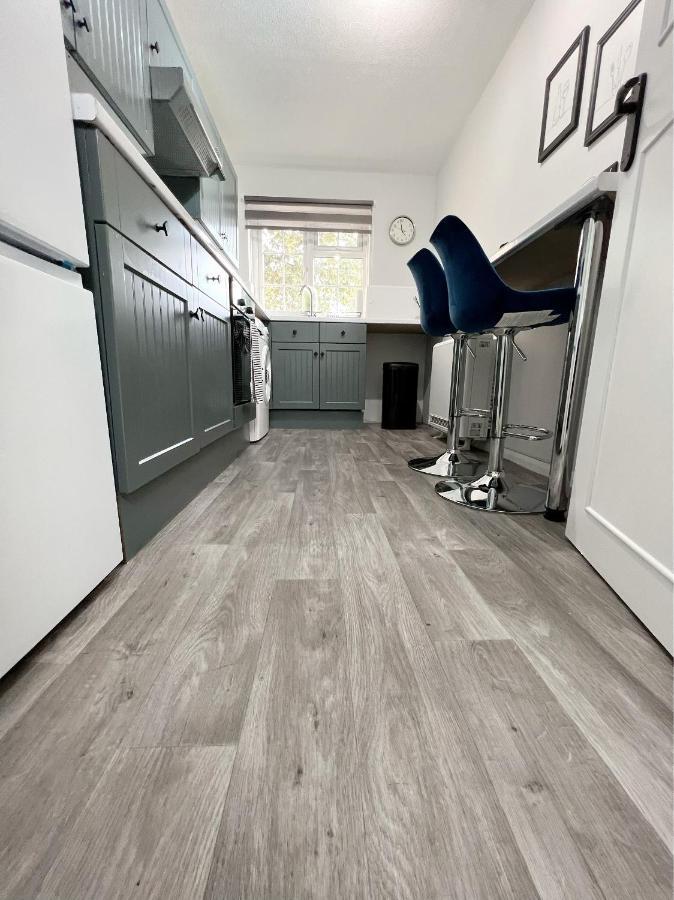 לונדון Stunning Apartment In Beckton With Private Entrance מראה חיצוני תמונה